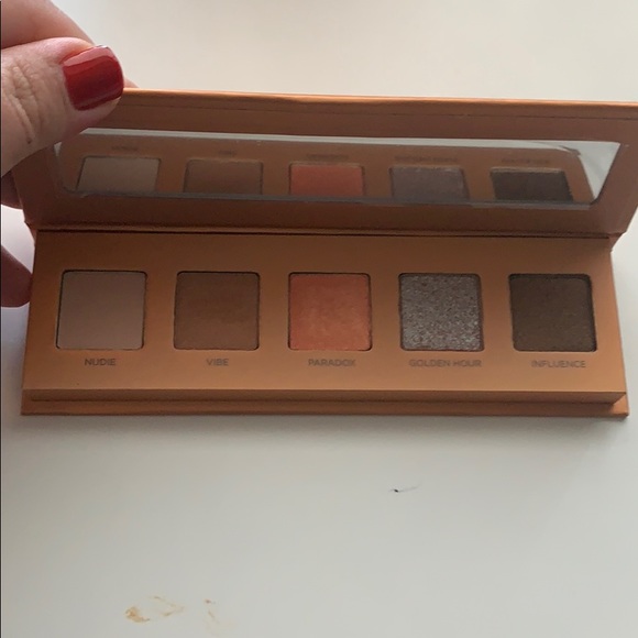 Urban Decay Lightbeam Eyeshadow Palette - Picture 2 of 2